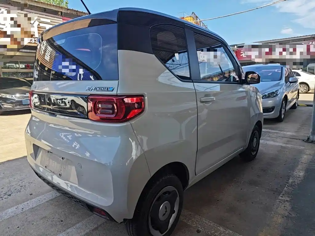 Wuling MINIEV — миниатюра 7