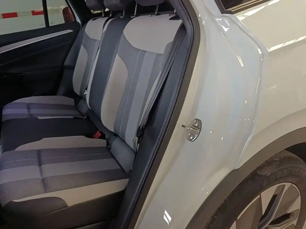 Volkswagen ID.4 Crozz — миниатюра 13