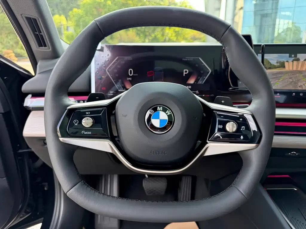 BMW 5 Series — миниатюра 16