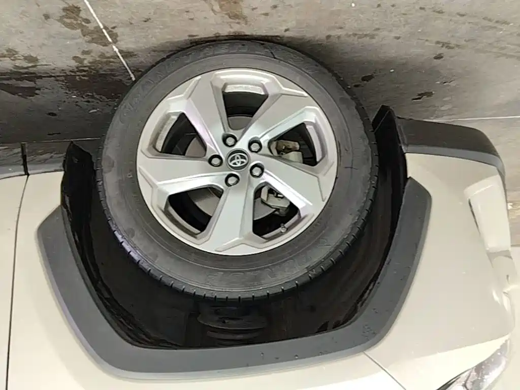 Toyota RAV4 — миниатюра 23