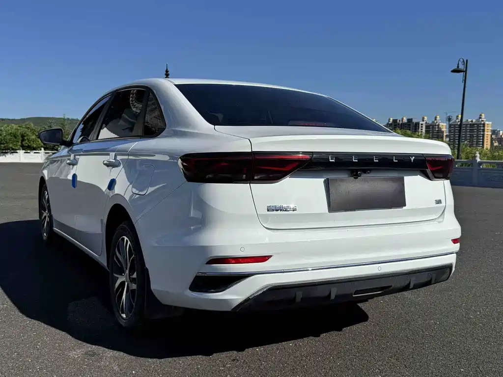 Geely Emgrand — миниатюра 4
