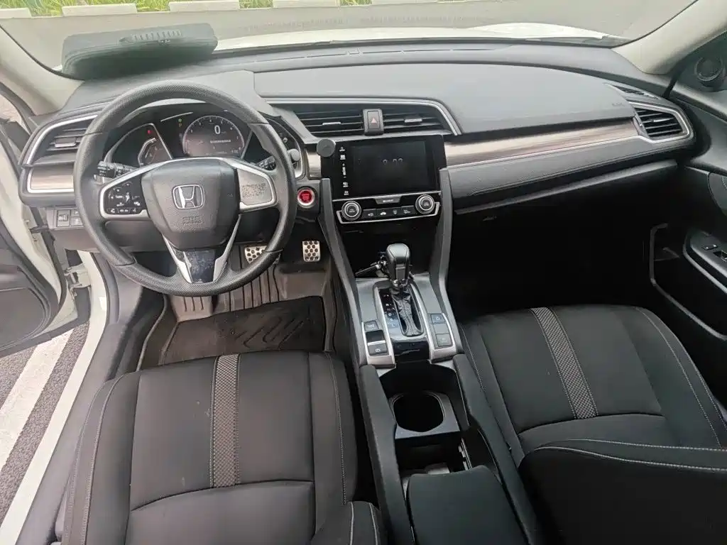 Honda Civic — миниатюра 13