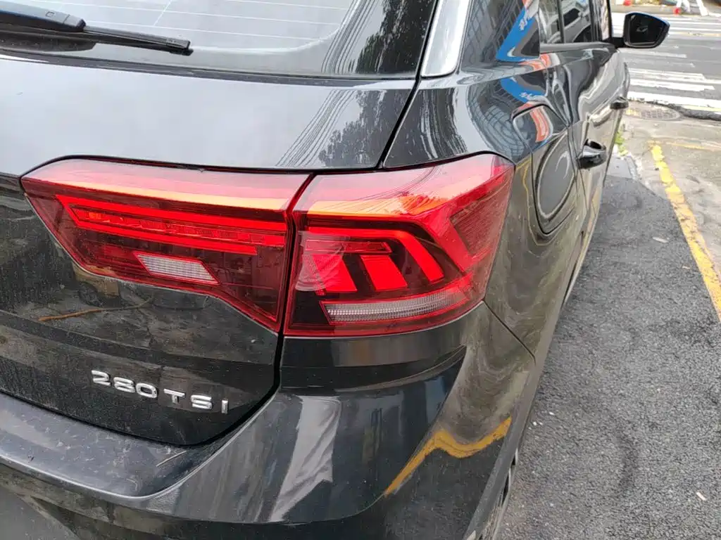 Volkswagen T-Roc — миниатюра 8