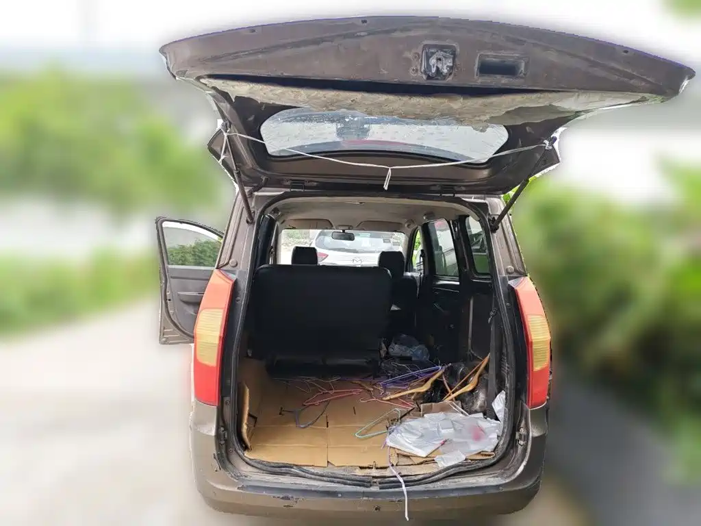 Wuling Hongguang — миниатюра 10