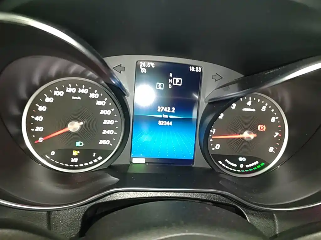 Mercedes-Benz C-Class — миниатюра 12