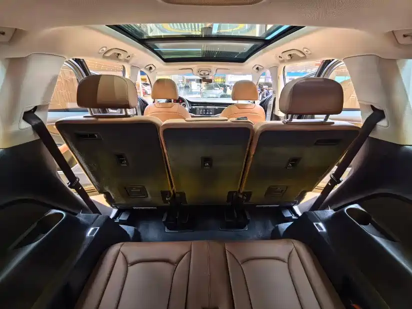 Audi Q7 — миниатюра 15