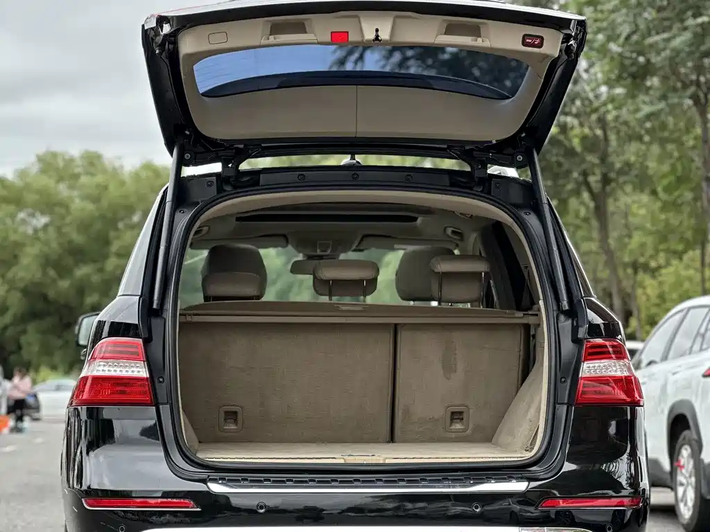 Mercedes-Benz M-Class — миниатюра 16