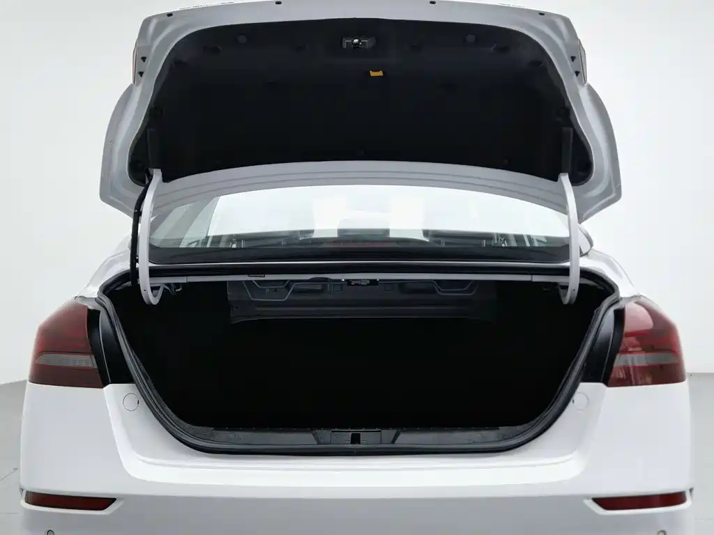 Geely Emgrand — миниатюра 16