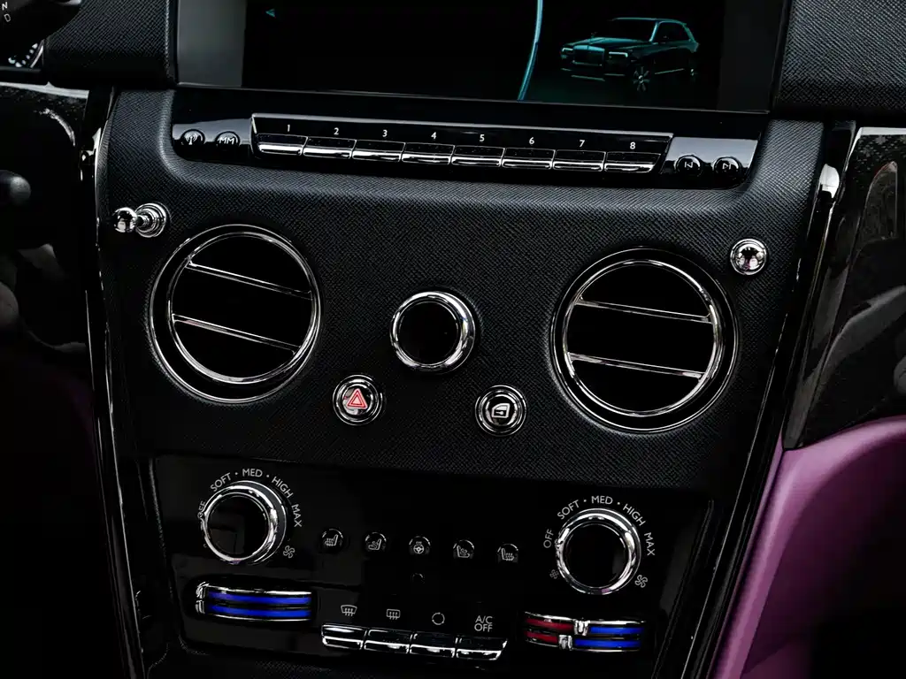 Rolls-Royce Cullinan — миниатюра 13