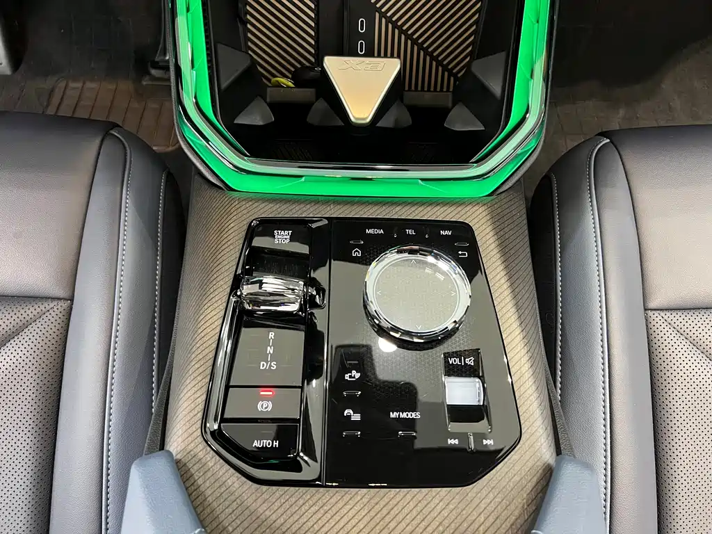 BMW X3 — миниатюра 11