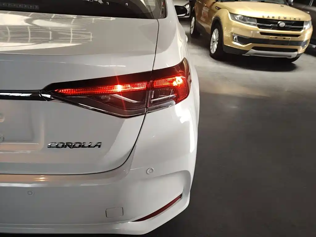Toyota Corolla — миниатюра 8