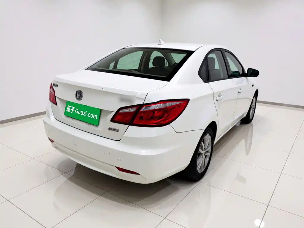 Changan Eado — миниатюра 6