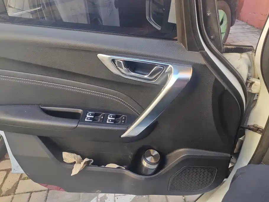 Geely Vision X3 — миниатюра 7