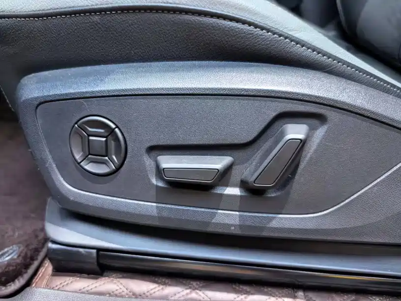 Audi Q3 — миниатюра 11