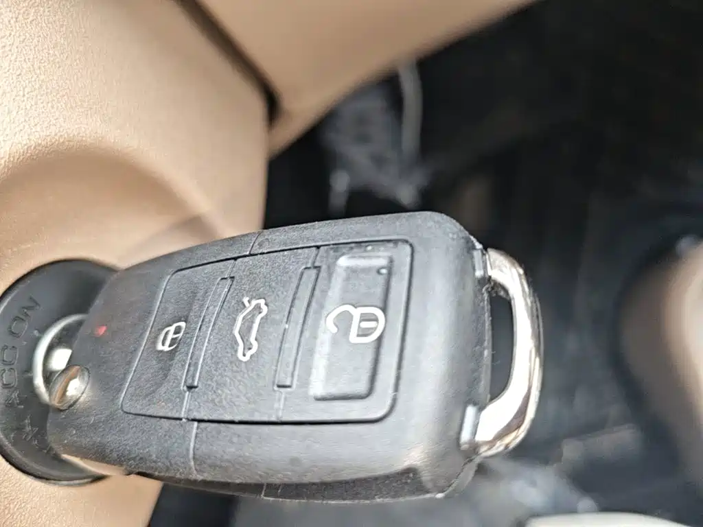 Wuling MINIEV — миниатюра 9