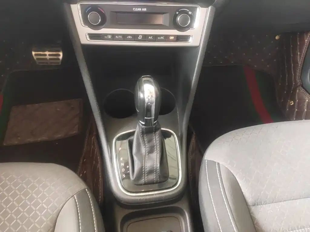 Volkswagen Polo — миниатюра 14