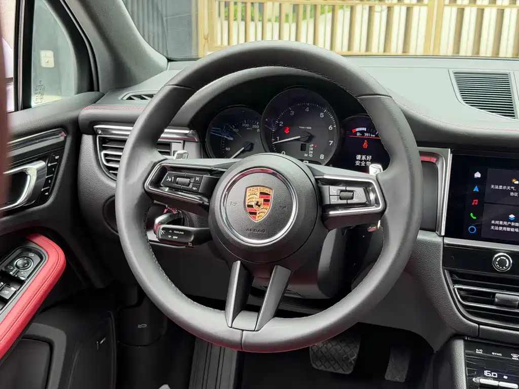 Porsche Macan — миниатюра 7