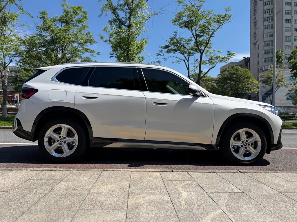 BMW X1 2023 sDrive20Li X