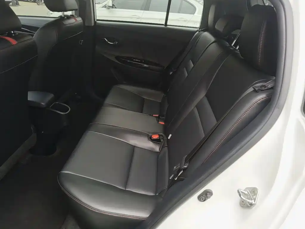 Toyota Yaris L — миниатюра 17