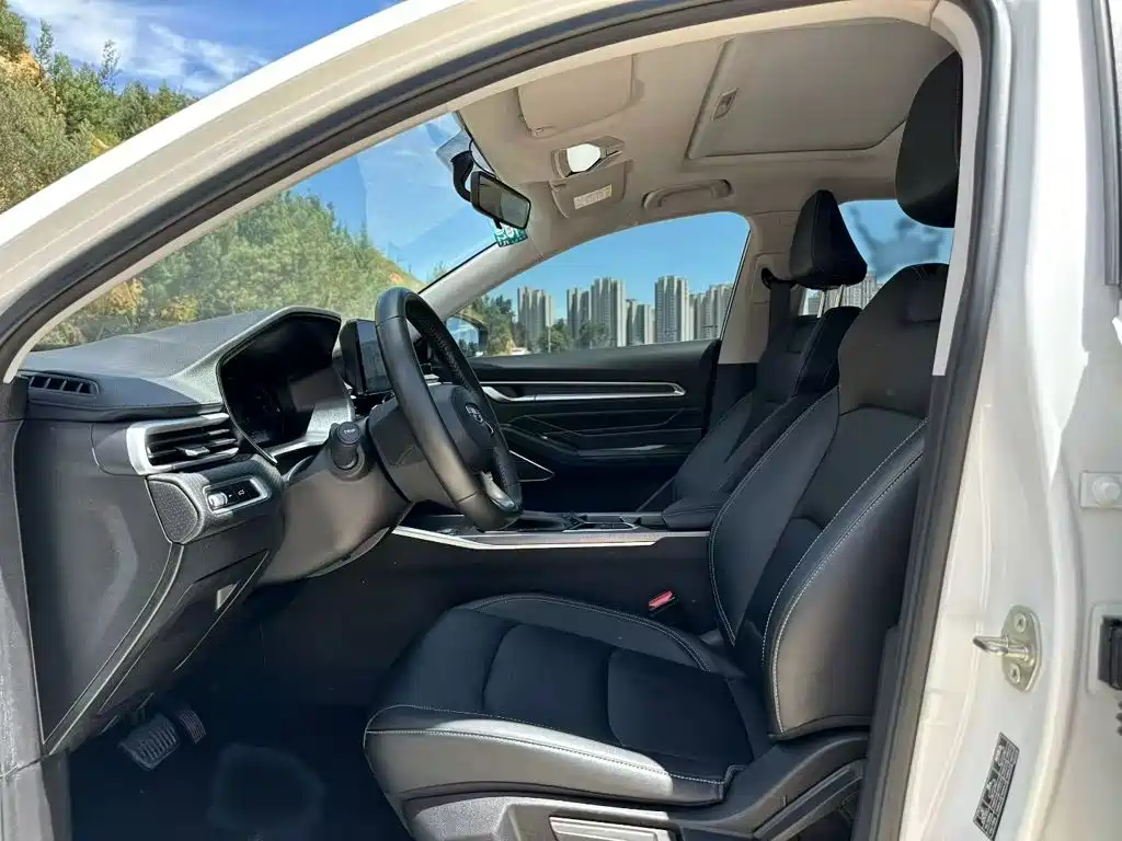 Geely Emgrand — миниатюра 12