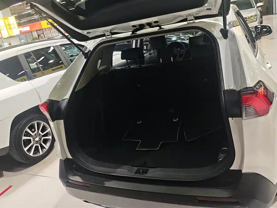 TOYOTA RAV4 RONGFANG