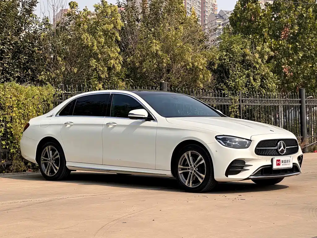 Mercedes-Benz E-Class — миниатюра 3
