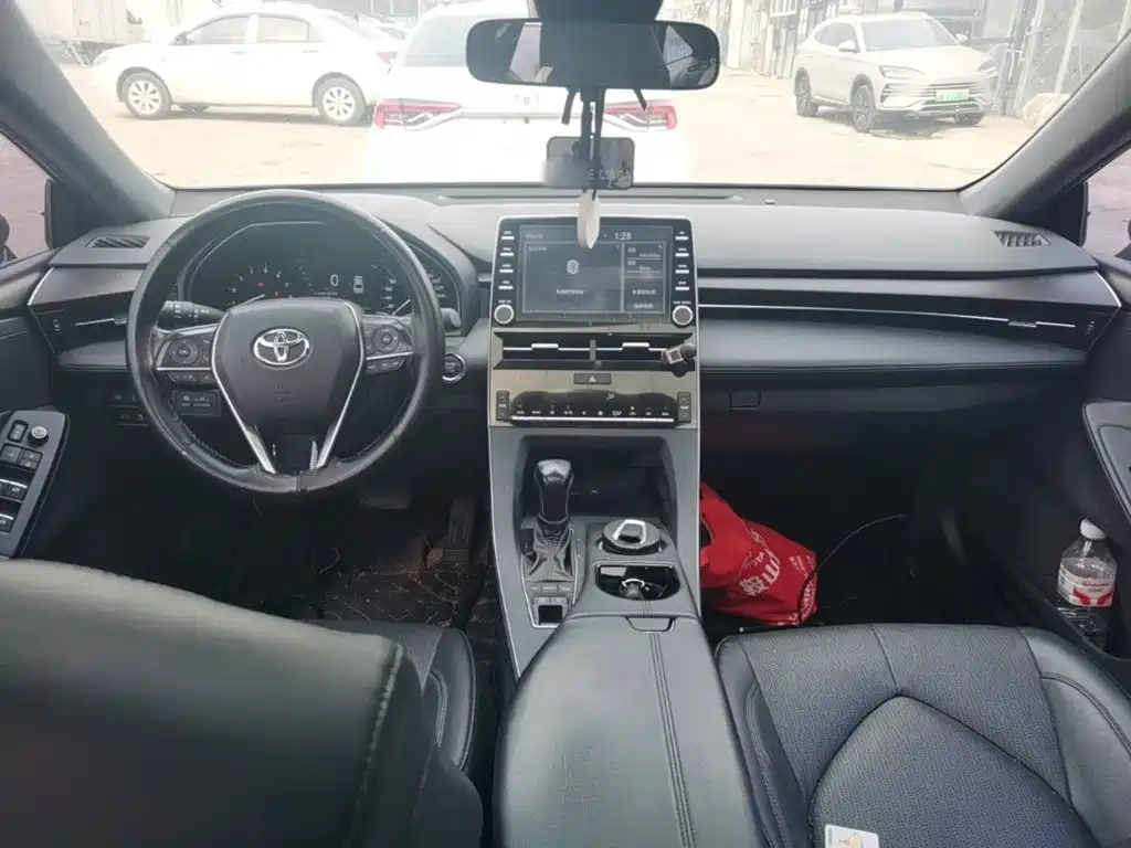 Toyota Avalon — миниатюра 10