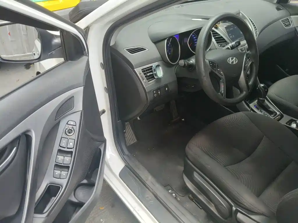 Hyundai Elantra Langdong — миниатюра 14