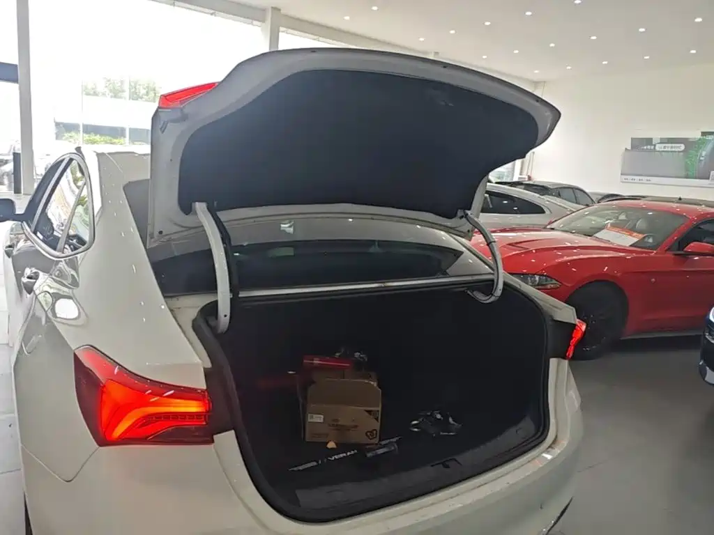 Buick Verano — миниатюра 19