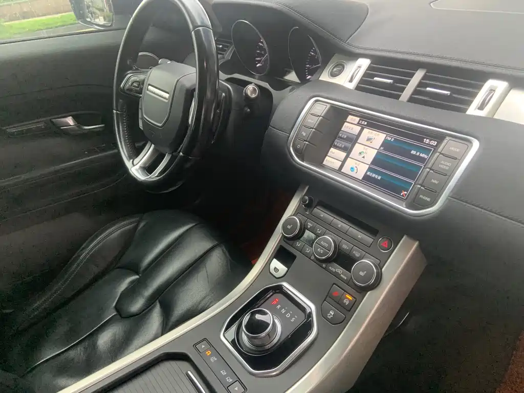 Land Rover Evoque — миниатюра 13