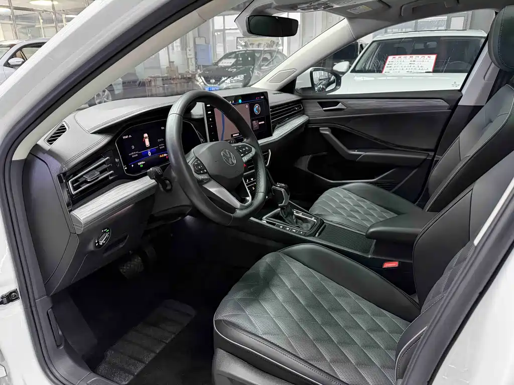 Volkswagen Sagitar 2023 280TSI DSG