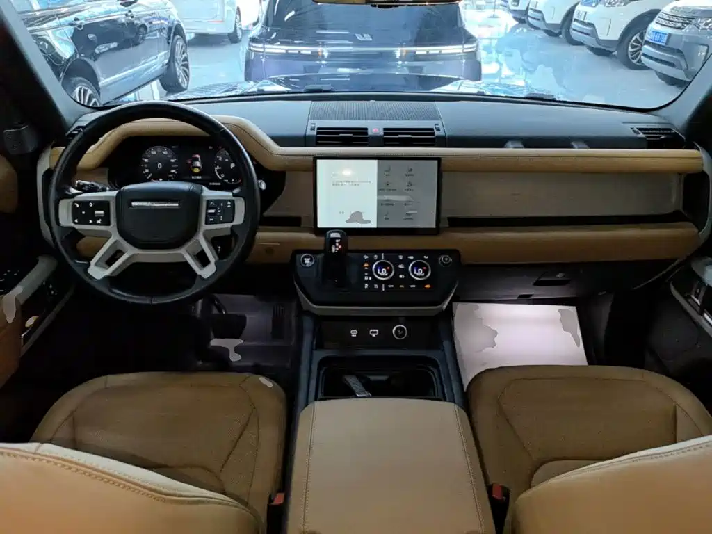 Land Rover Defender — миниатюра 10