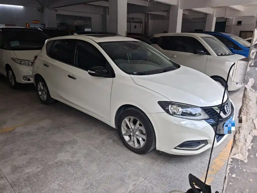 Nissan Tiida — миниатюра 4