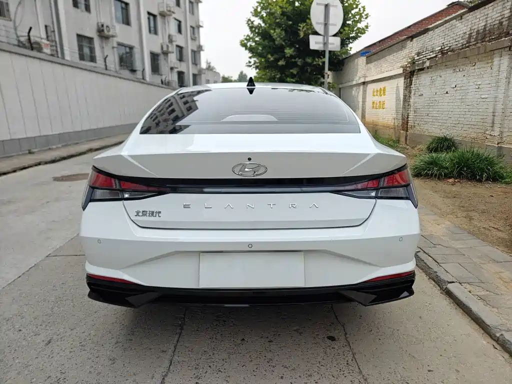 Hyundai Elantra — миниатюра 4