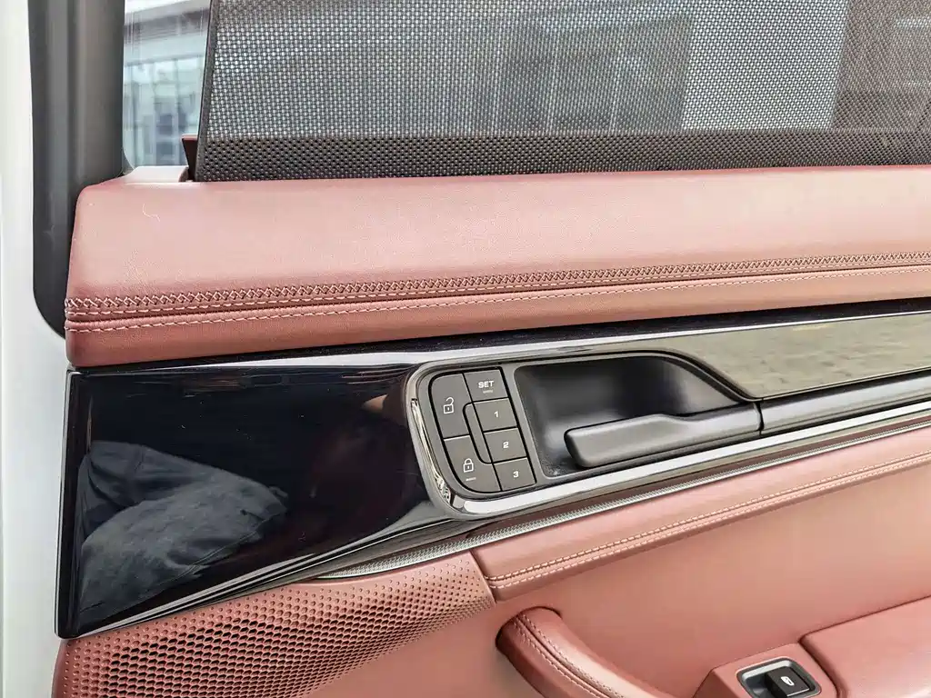 Porsche Panamera — миниатюра 15