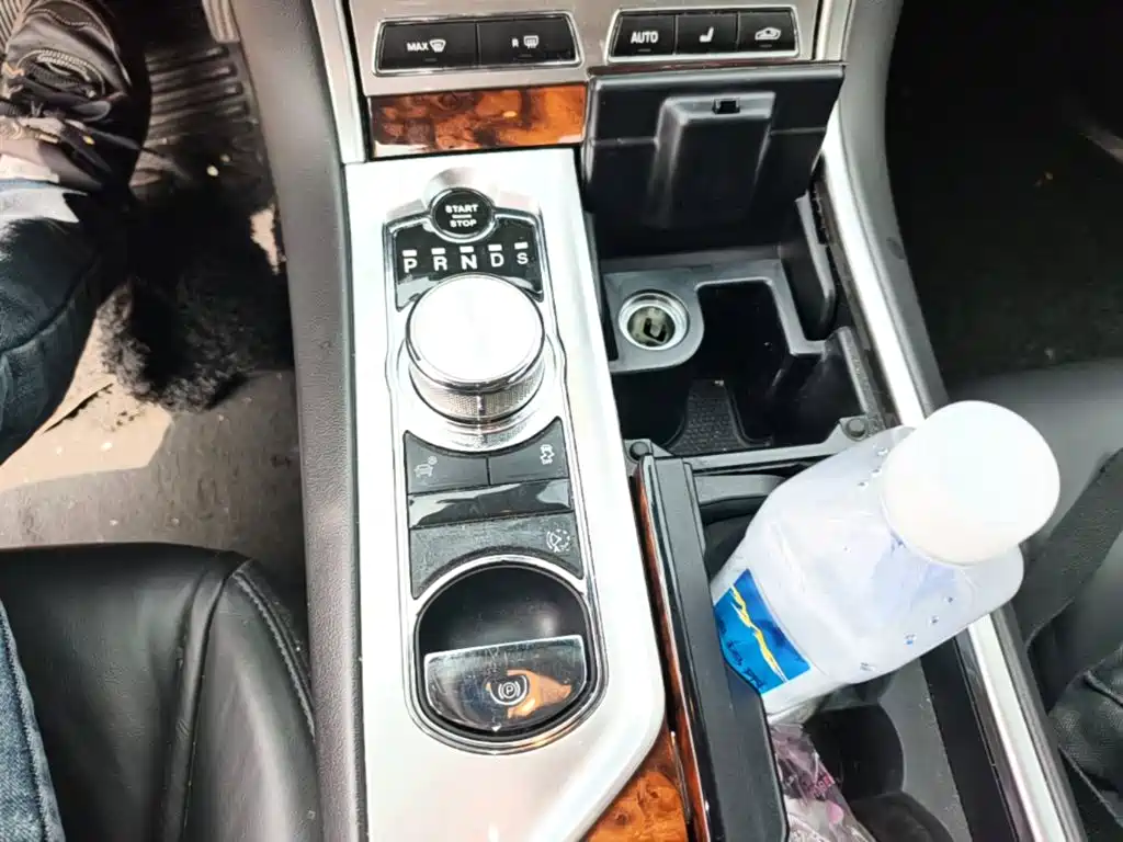 Jaguar XF — миниатюра 19