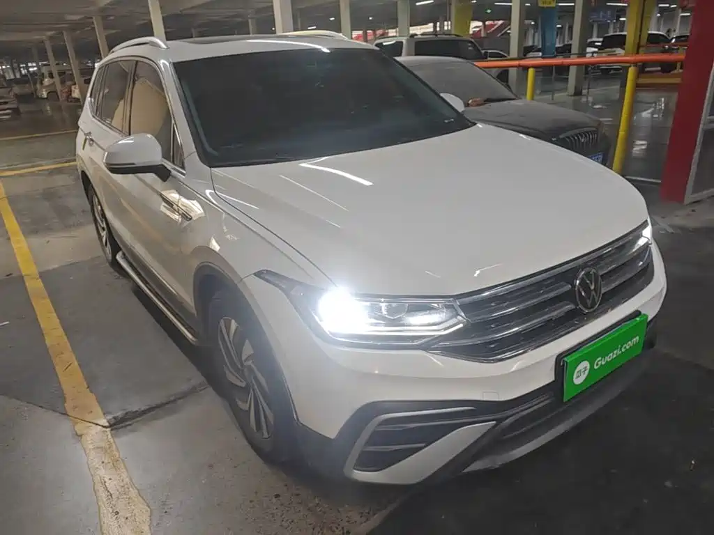 Volkswagen Tiguan L — миниатюра 4