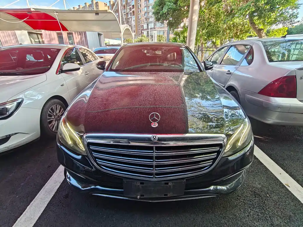 Mercedes-Benz E-Class — миниатюра 2