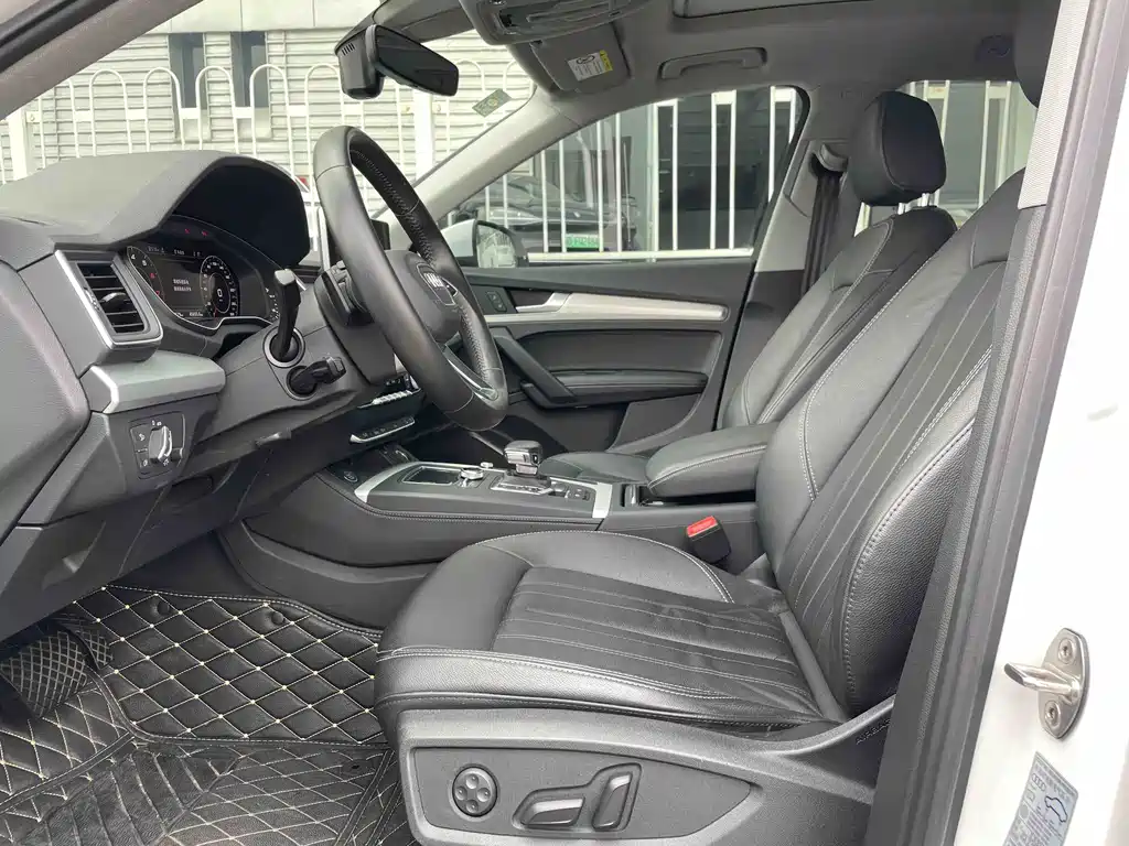 Audi Q5L — миниатюра 10