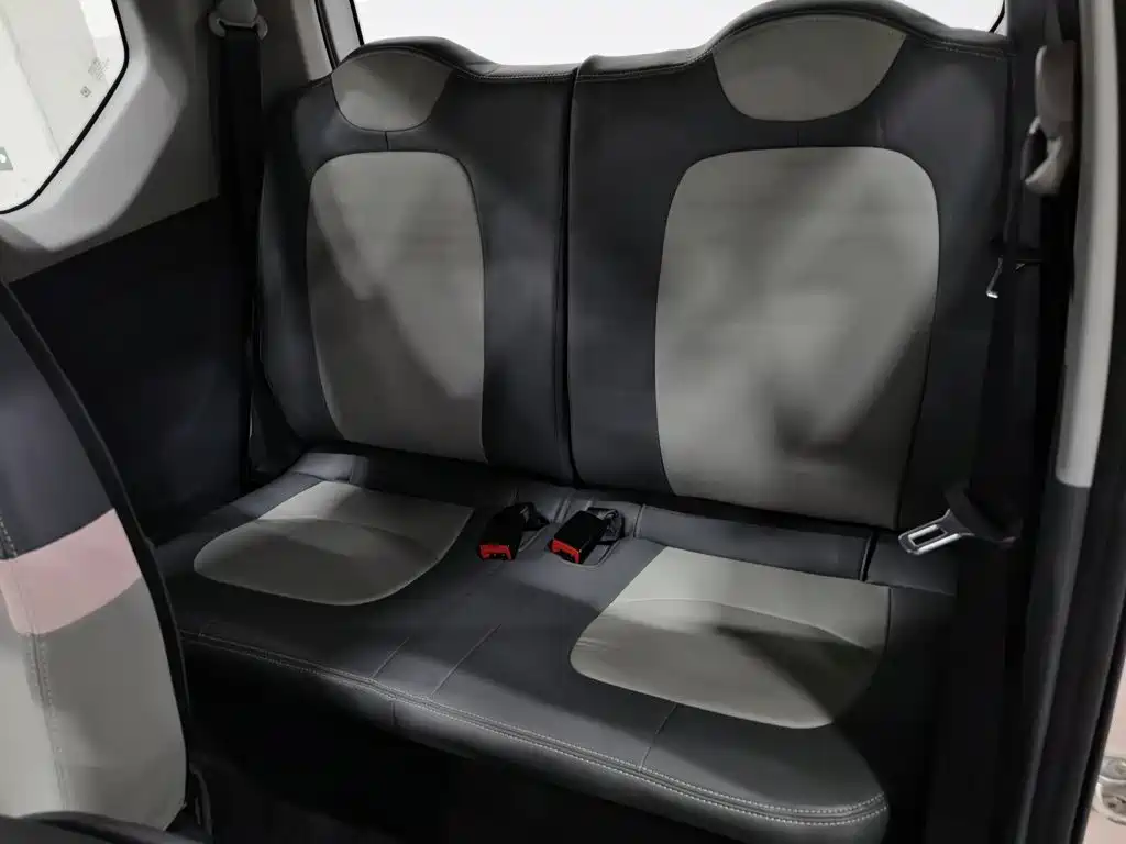 Wuling MINIEV — миниатюра 15