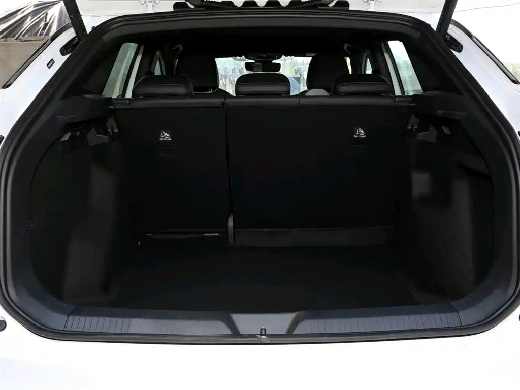 Volkswagen ID.4 X — миниатюра 8