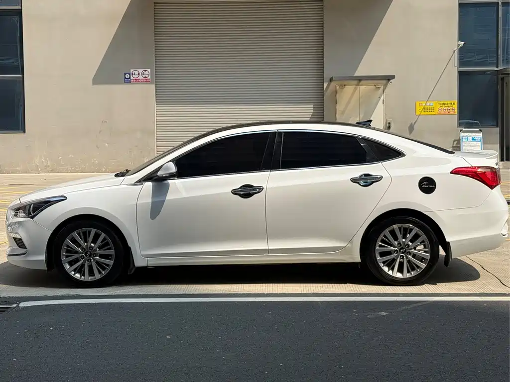 Hyundai Mistra — миниатюра 7