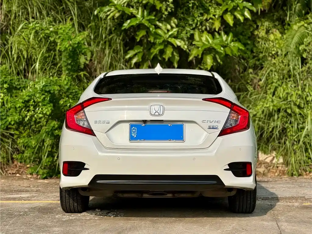 Honda Civic — миниатюра 5