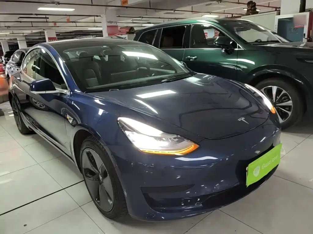 Tesla Model 3 — миниатюра 4
