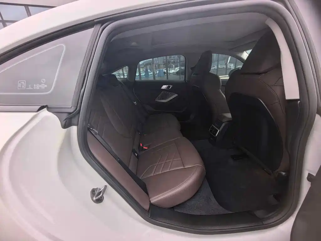 BMW 2 Series — миниатюра 12