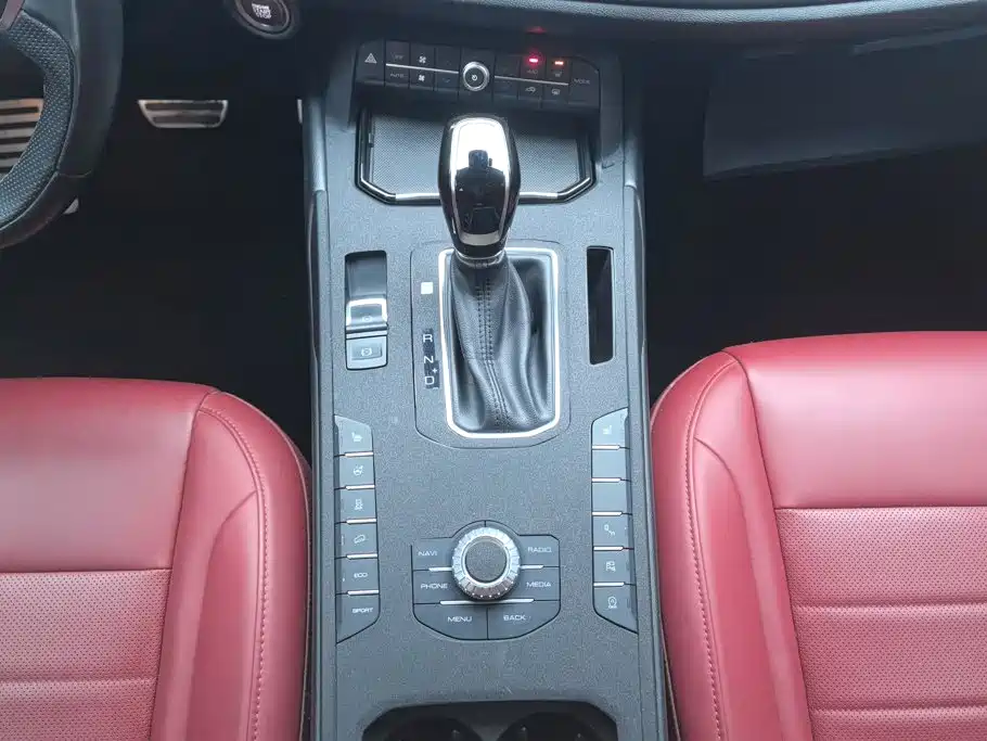 Wey Wey VV5 — миниатюра 16