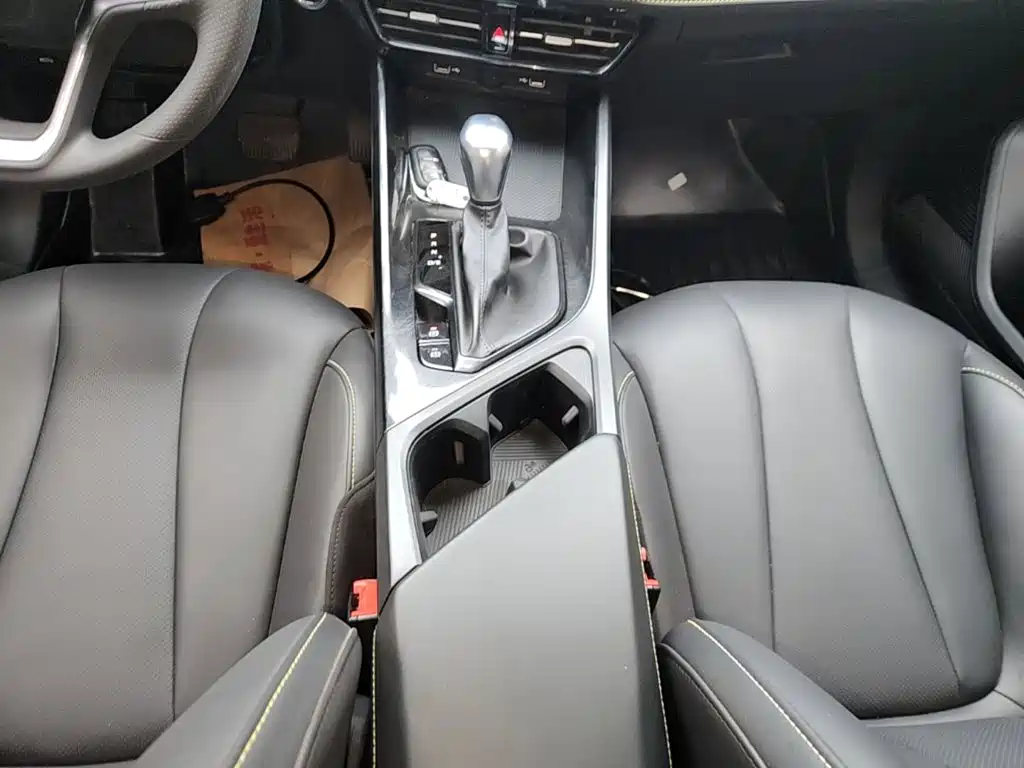 Roewe i5 — миниатюра 14