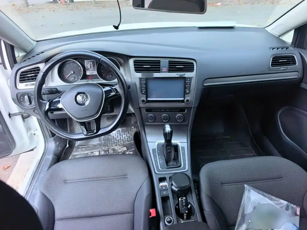 Volkswagen Golf — миниатюра 10