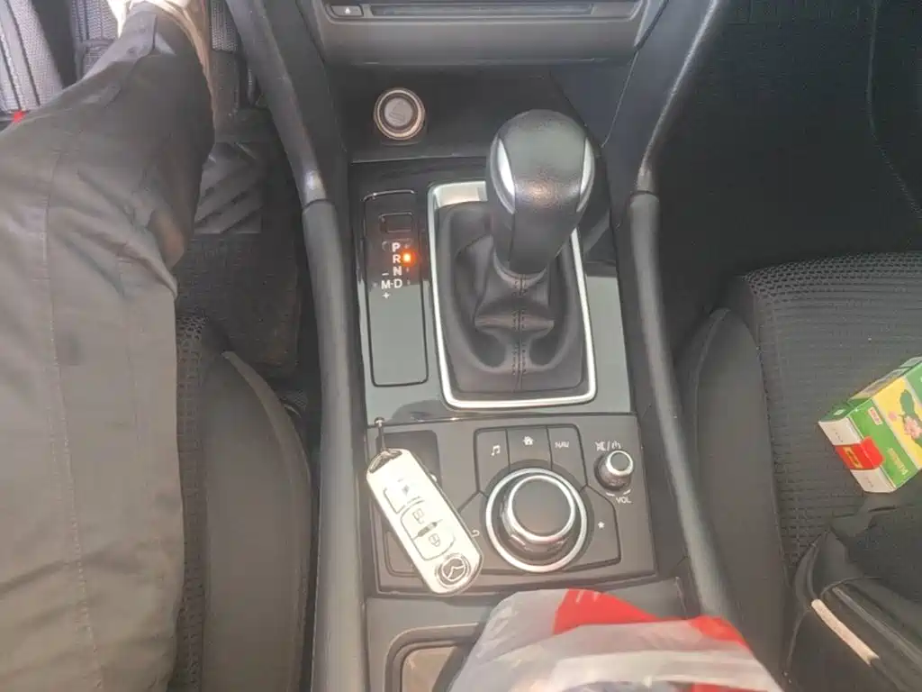 Mazda 3 Axela — миниатюра 14
