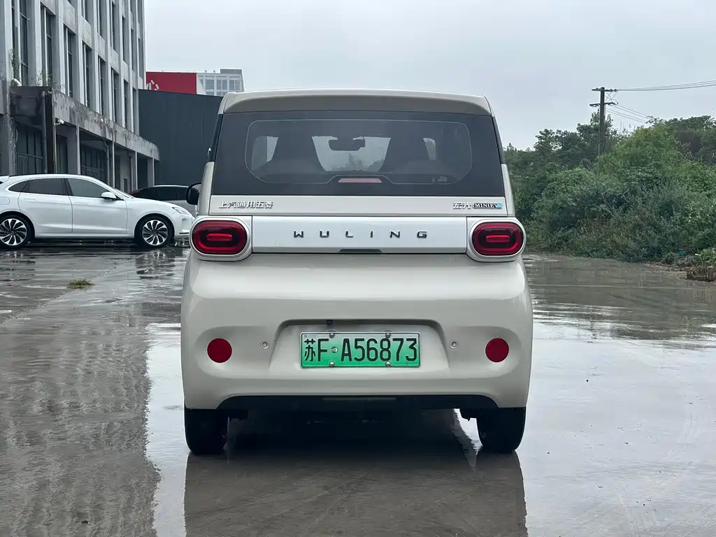 Wuling MINIEV — миниатюра 4